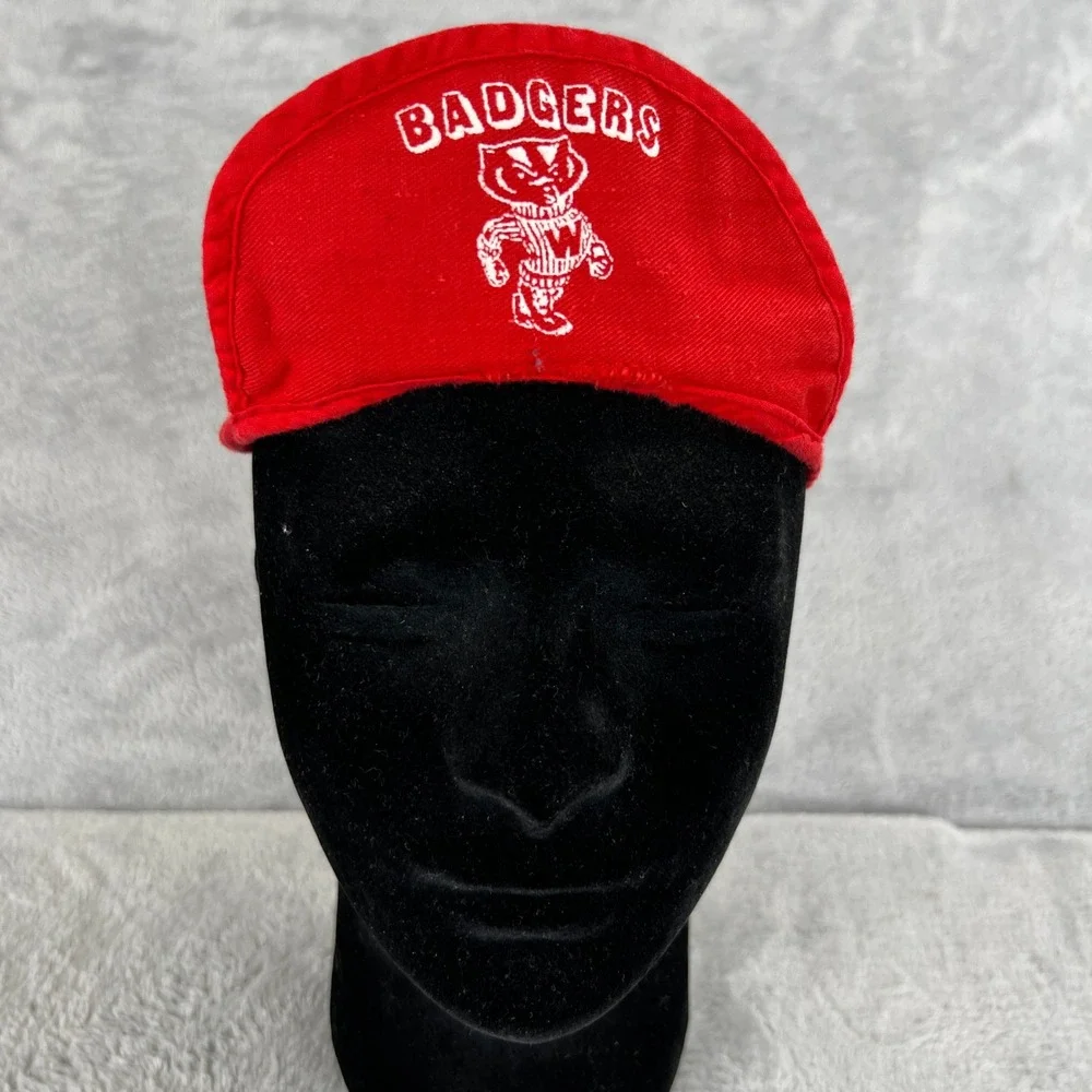 Vtg AOP Wisconsin Badgers Cycling Cap Red Bucky Badger NCAA Bike Hat Retro